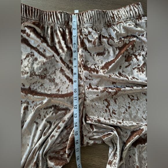 Fabletics Go-To Crushed Velour Wide Leg Pant Teddy Pink Size 1X - Picture 8 of 9